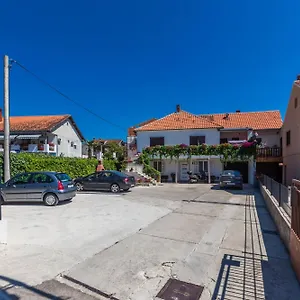 Kelava Apartament